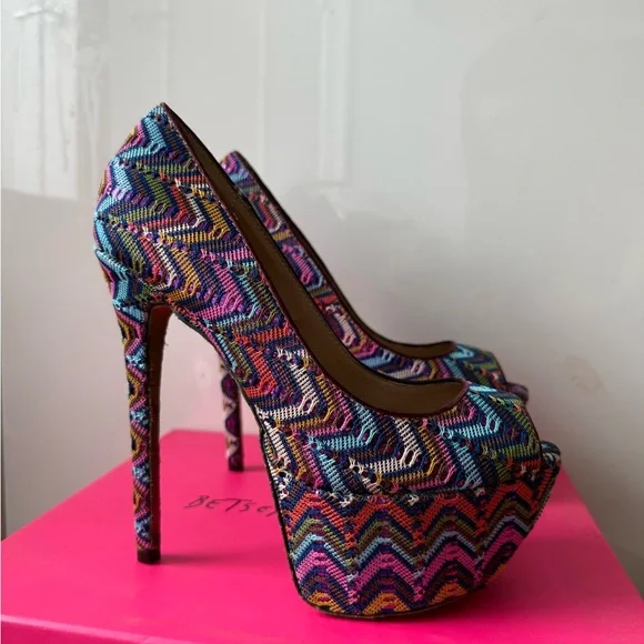 Betsey Johnson Colorful Zigzag Platform Heels NEW - Picture 10 of 11